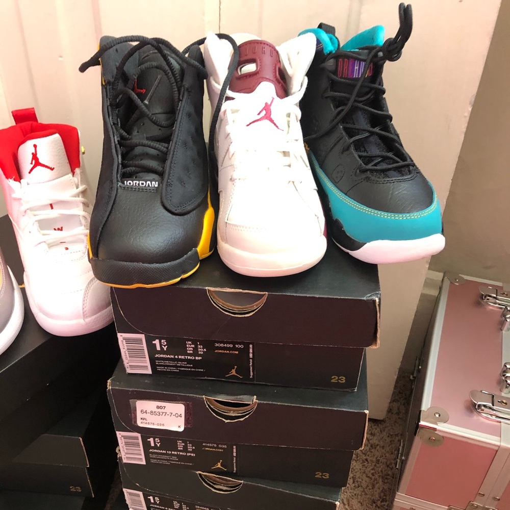 Kids sneakers